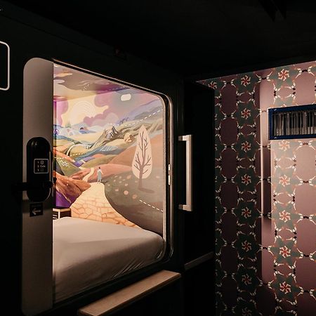 Capsule Hotel - Lucerne Old Town Eksteriør bilde