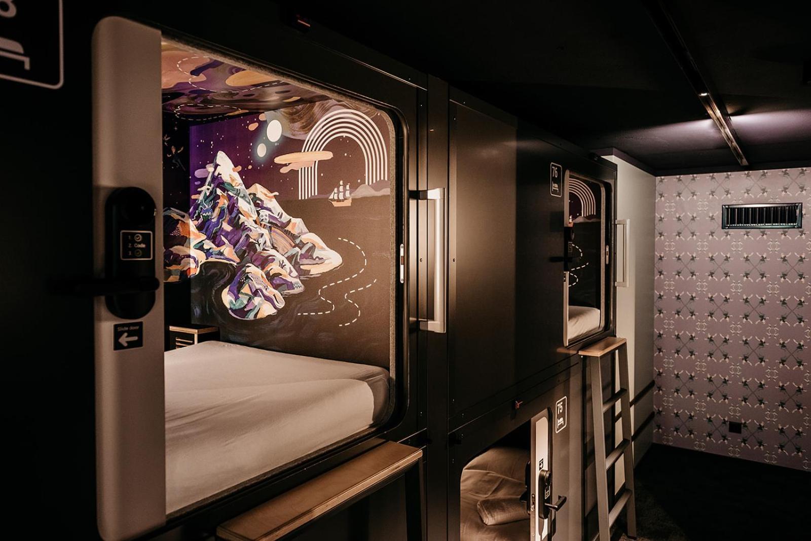 Capsule Hotel - Lucerne Old Town Eksteriør bilde
